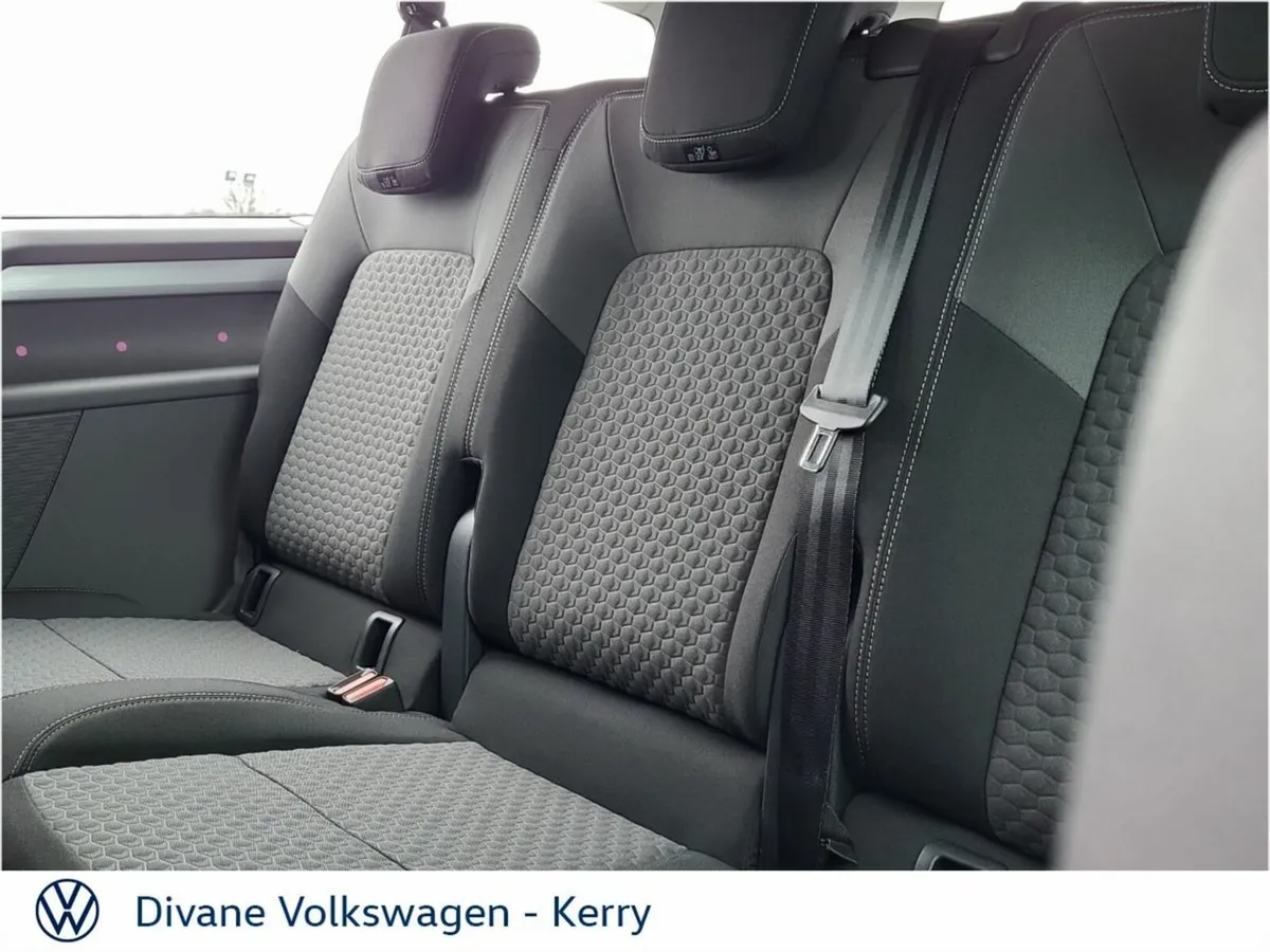 Volkswagen Caravelle MPV, Electric, 2026, Silver