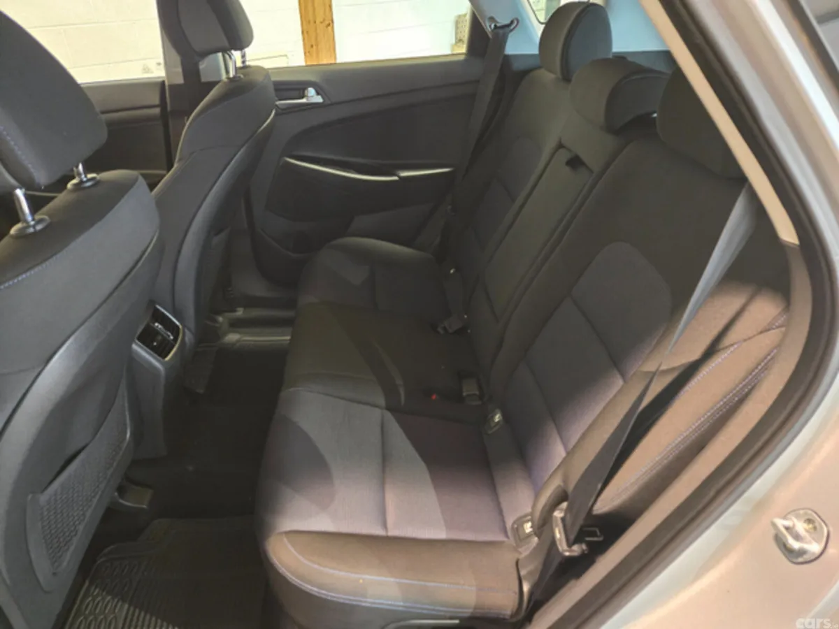 Hyundai Tucson SUV, Diesel, 2016, Silver