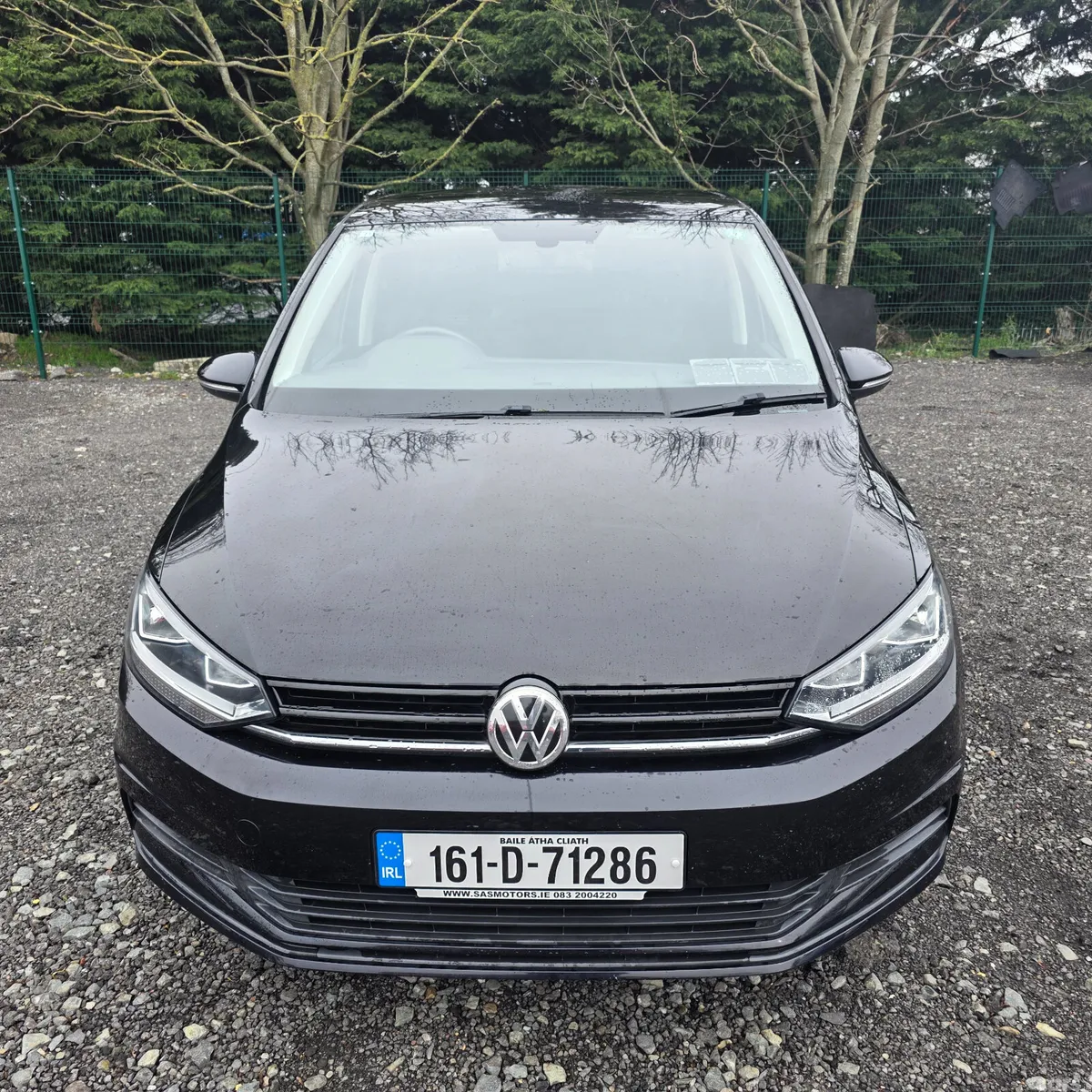 Volkswagen Touran MPV, Petrol, 2016, Black