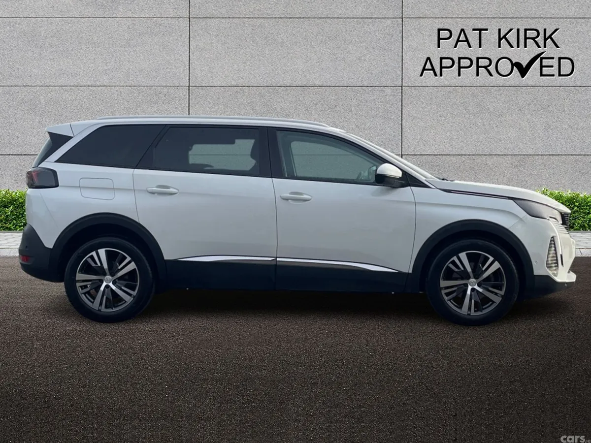Peugeot 5008 Estate, Petrol, 2021, White