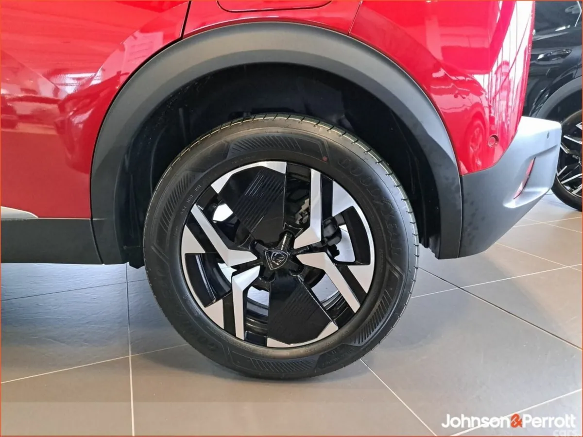 Peugeot 2008 MPV, Petrol, 2026, Red