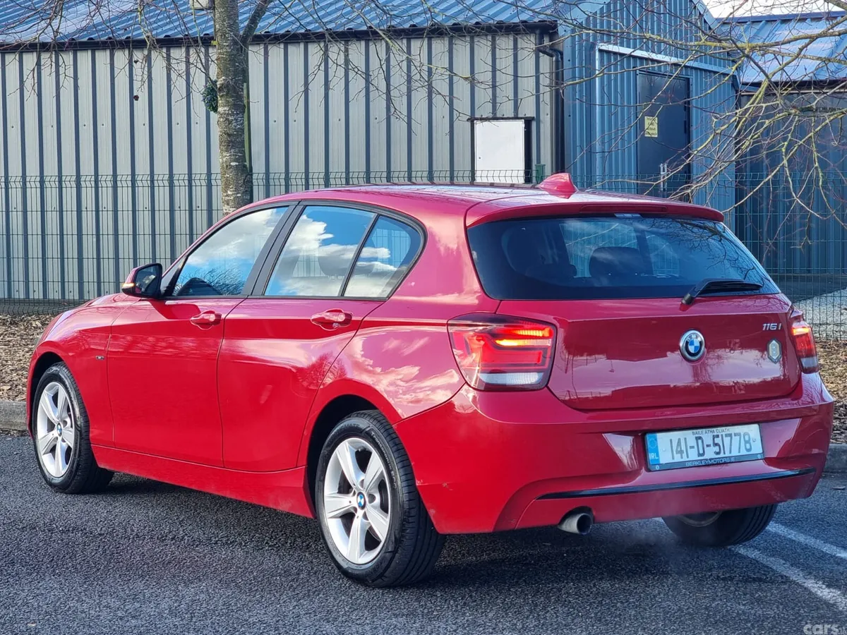 BMW 1-Series Hatchback, Petrol, 2014, Red
