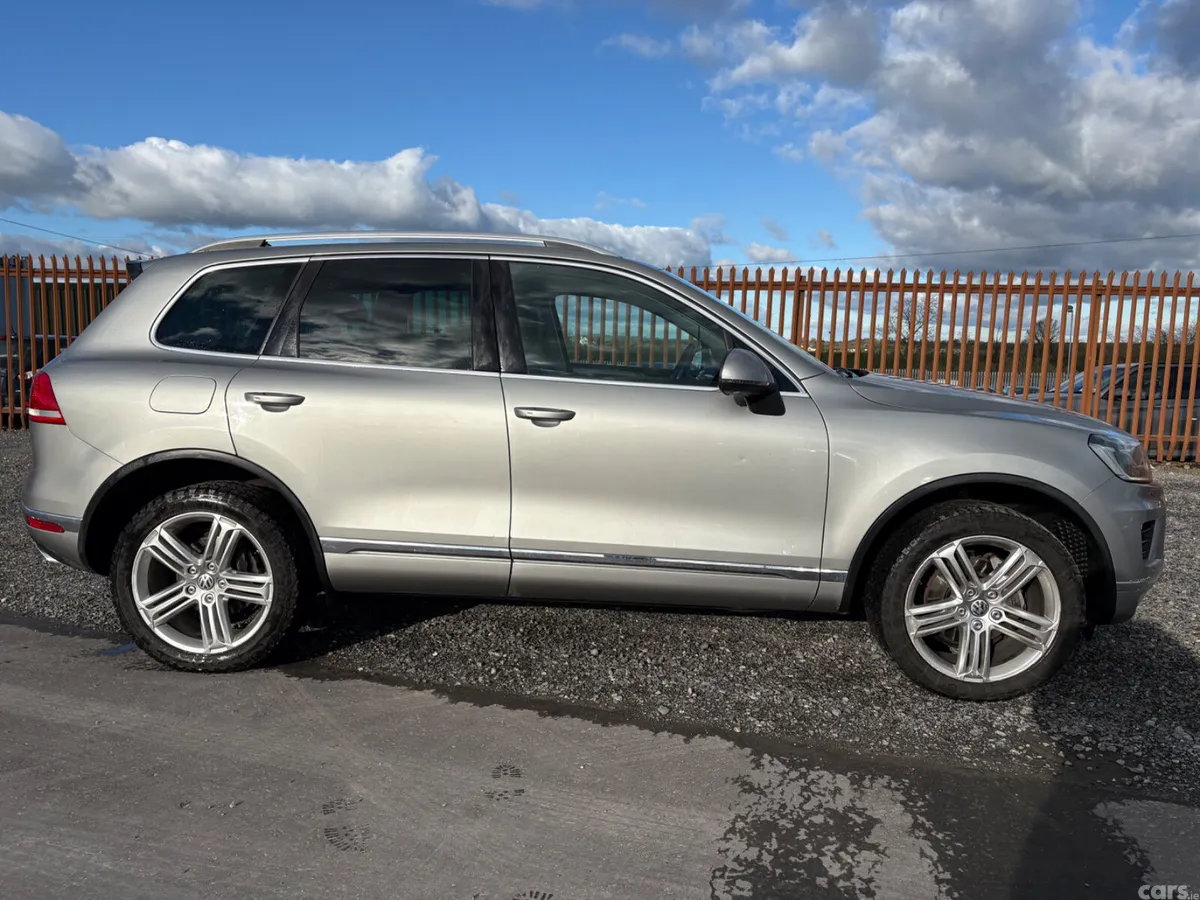 Volkswagen Touareg SUV, Diesel, 2016, Silver