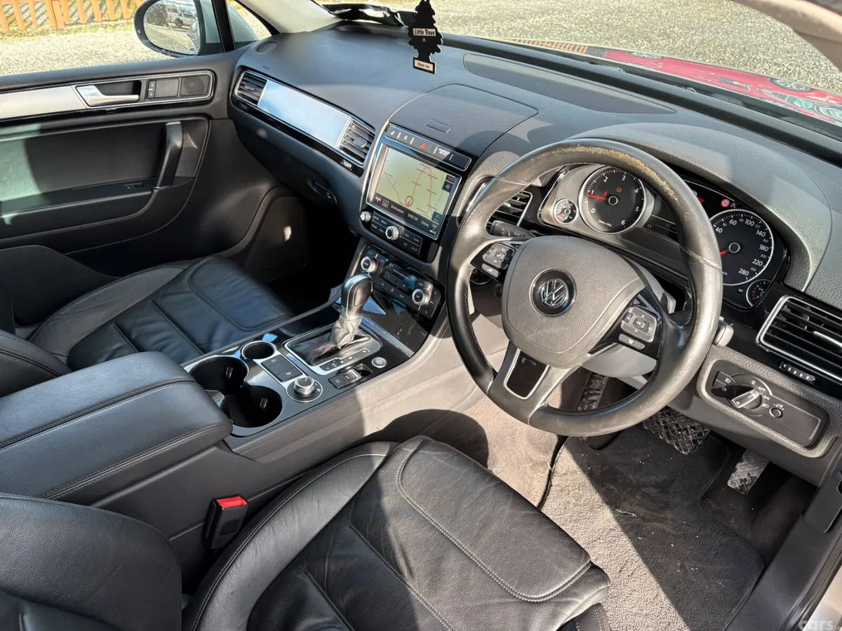 Volkswagen Touareg SUV, Diesel, 2016, Silver