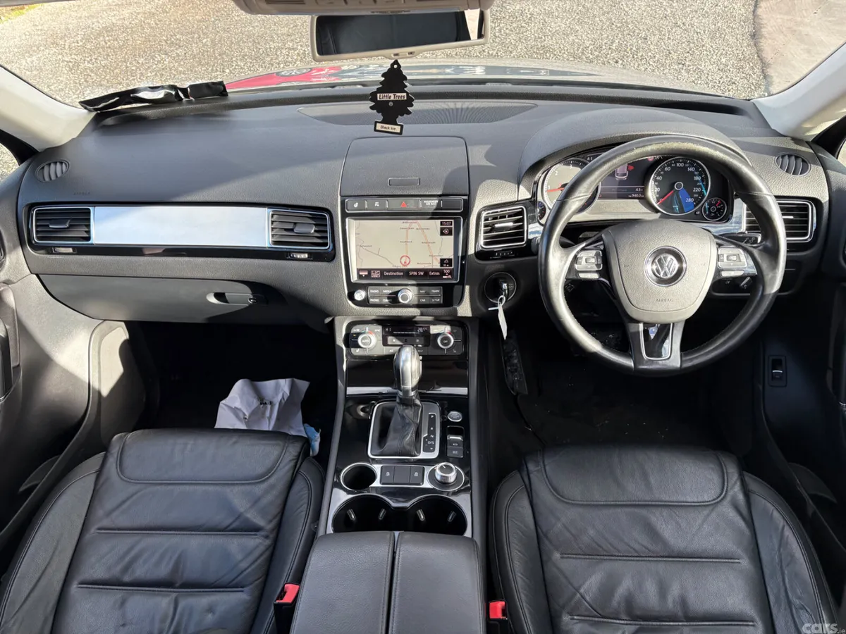 Volkswagen Touareg SUV, Diesel, 2016, Silver