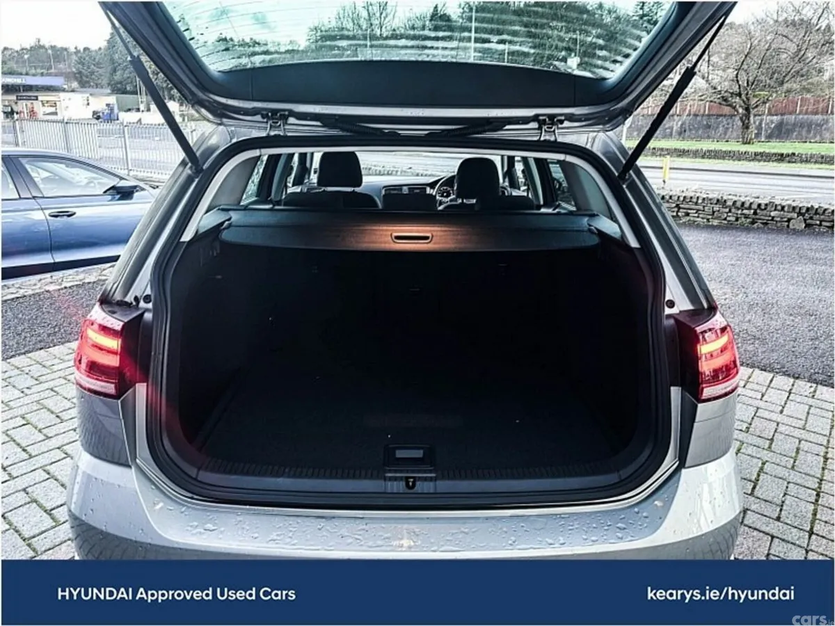 Volkswagen Golf Estate, Petrol, 2019, Silver