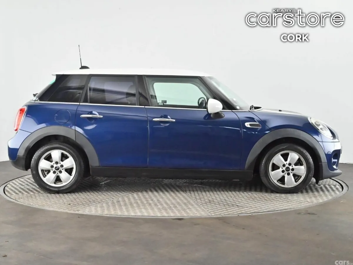 Mini Cooper Hatchback, Petrol, 2018, Blue
