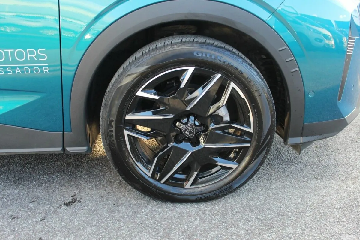 Peugeot 3008 MPV, Petrol, 2025, Blue