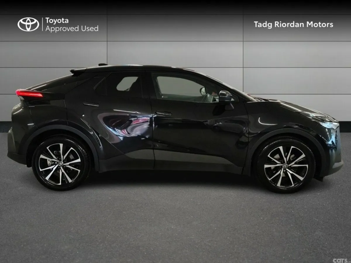 Toyota C-HR SUV, Petrol Hybrid, 2024, Black