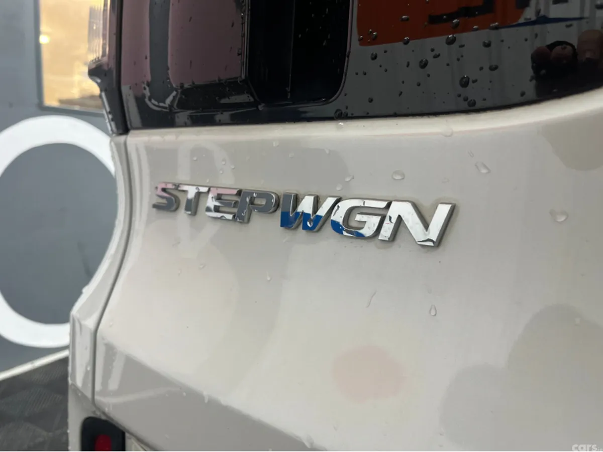 Honda Stepwagon MPV, Petrol Hybrid, 2020, White