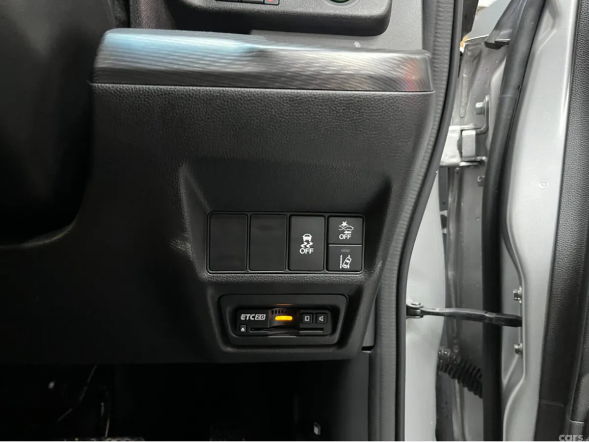 Honda Stepwagon MPV, Petrol Hybrid, 2021, Silver