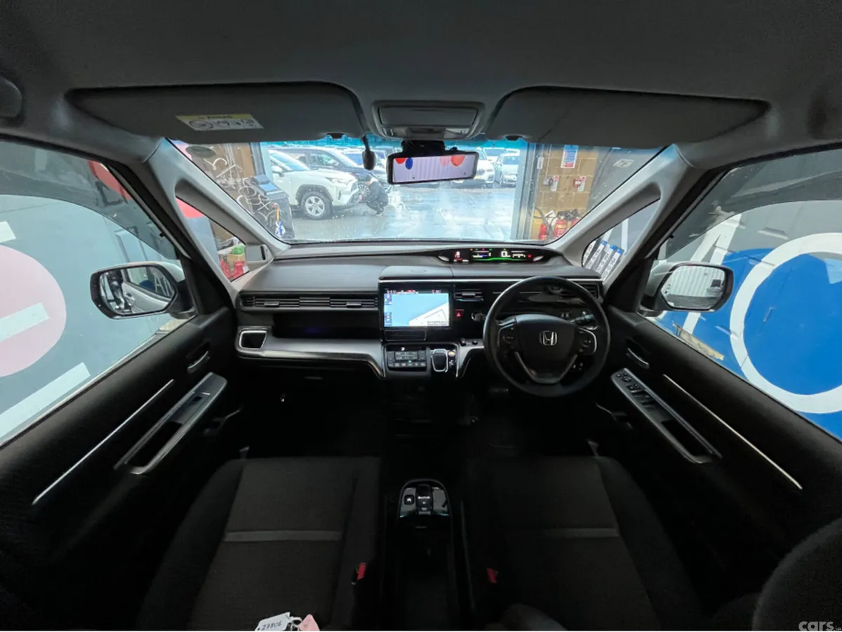 Honda Stepwagon MPV, Petrol Hybrid, 2021, Silver