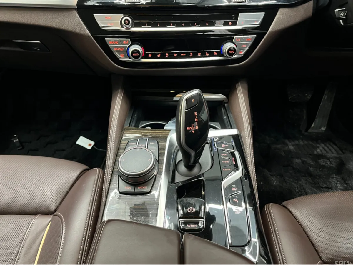 BMW 5-Series Saloon, Petrol Plug-in Hybrid, 2020, Black