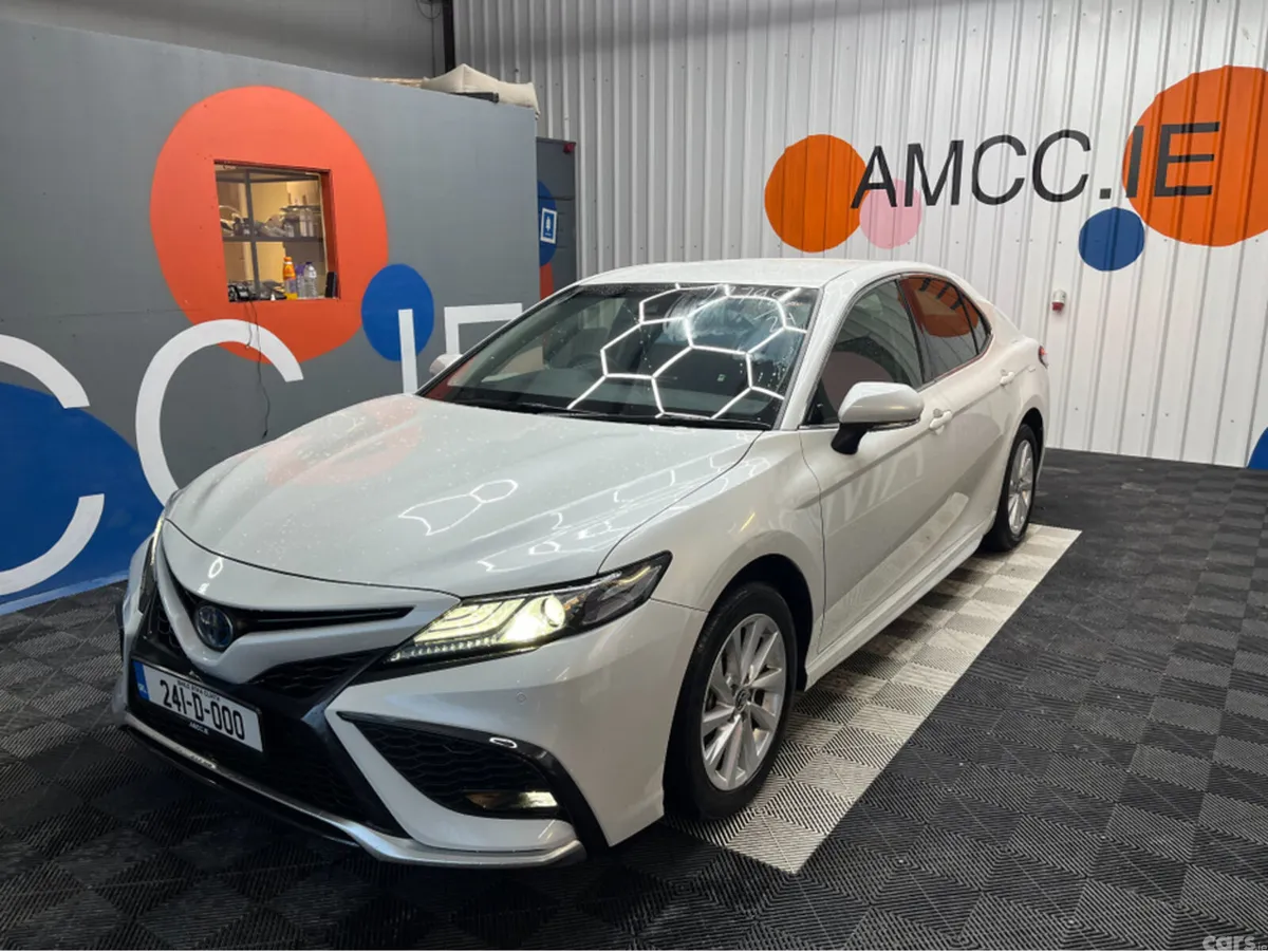 Toyota Camry Saloon, Petrol Hybrid, 2024, White