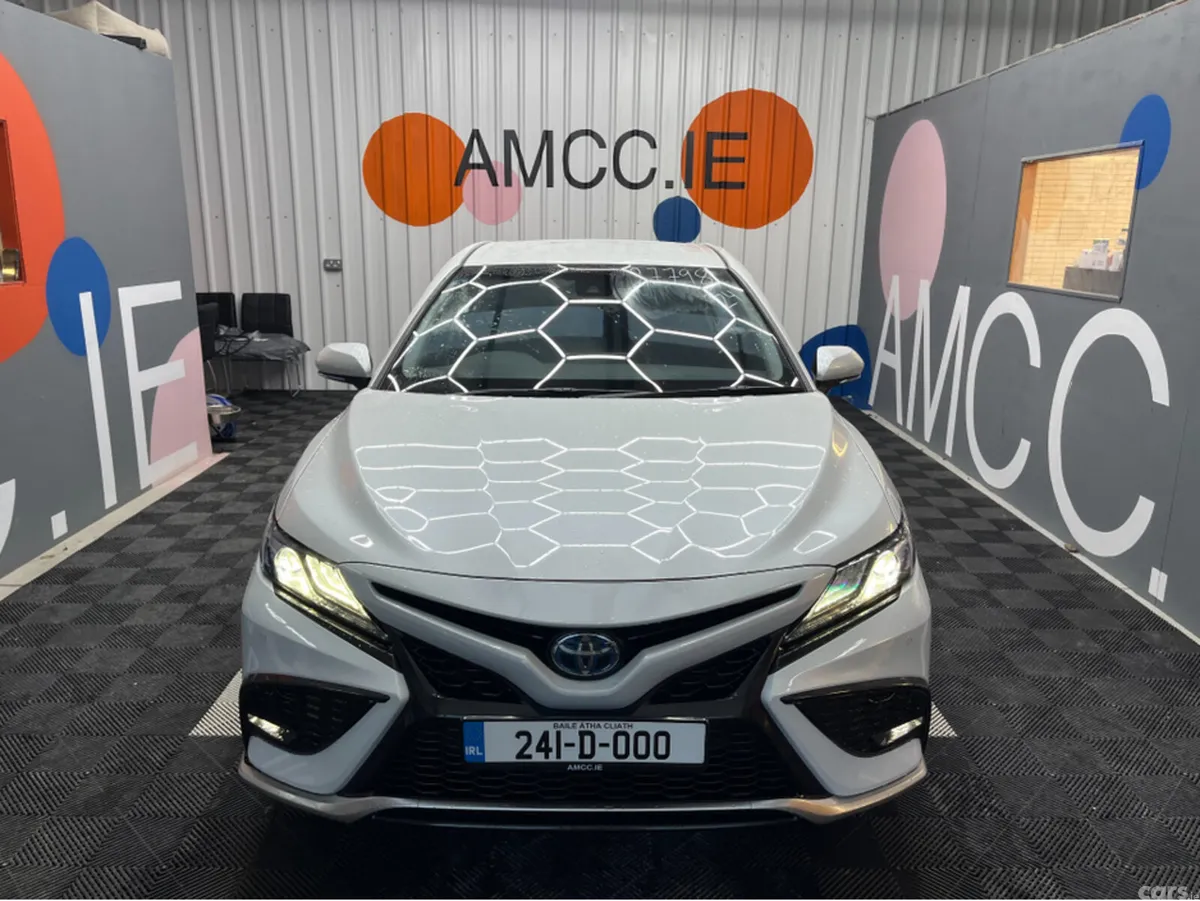 Toyota Camry Saloon, Petrol Hybrid, 2024, White