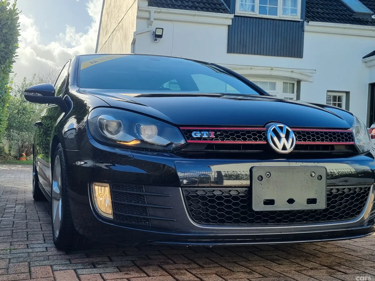 Volkswagen Golf Hatchback, Petrol, 2010, Black