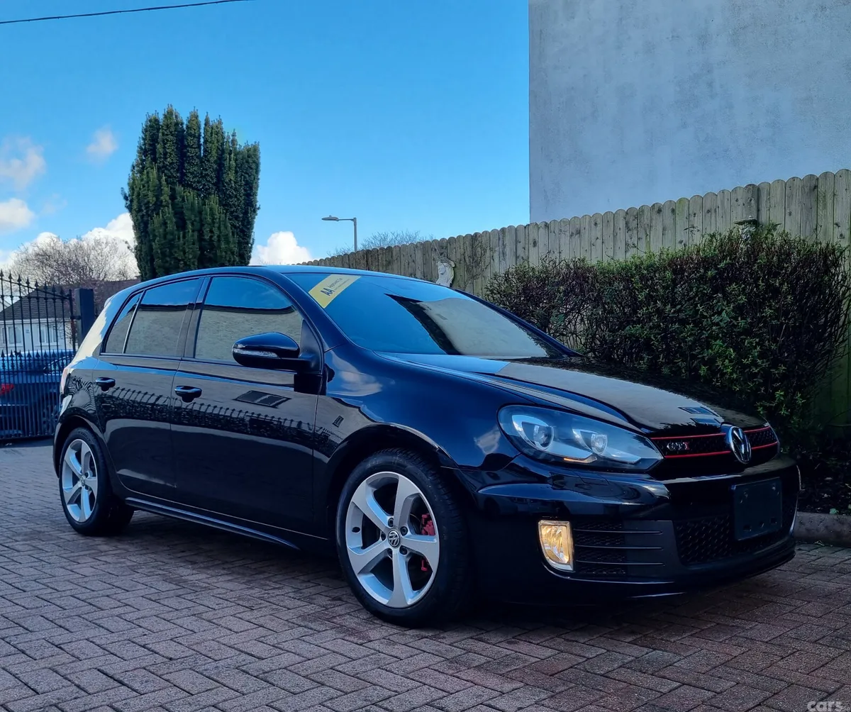 Volkswagen Golf Hatchback, Petrol, 2010, Black