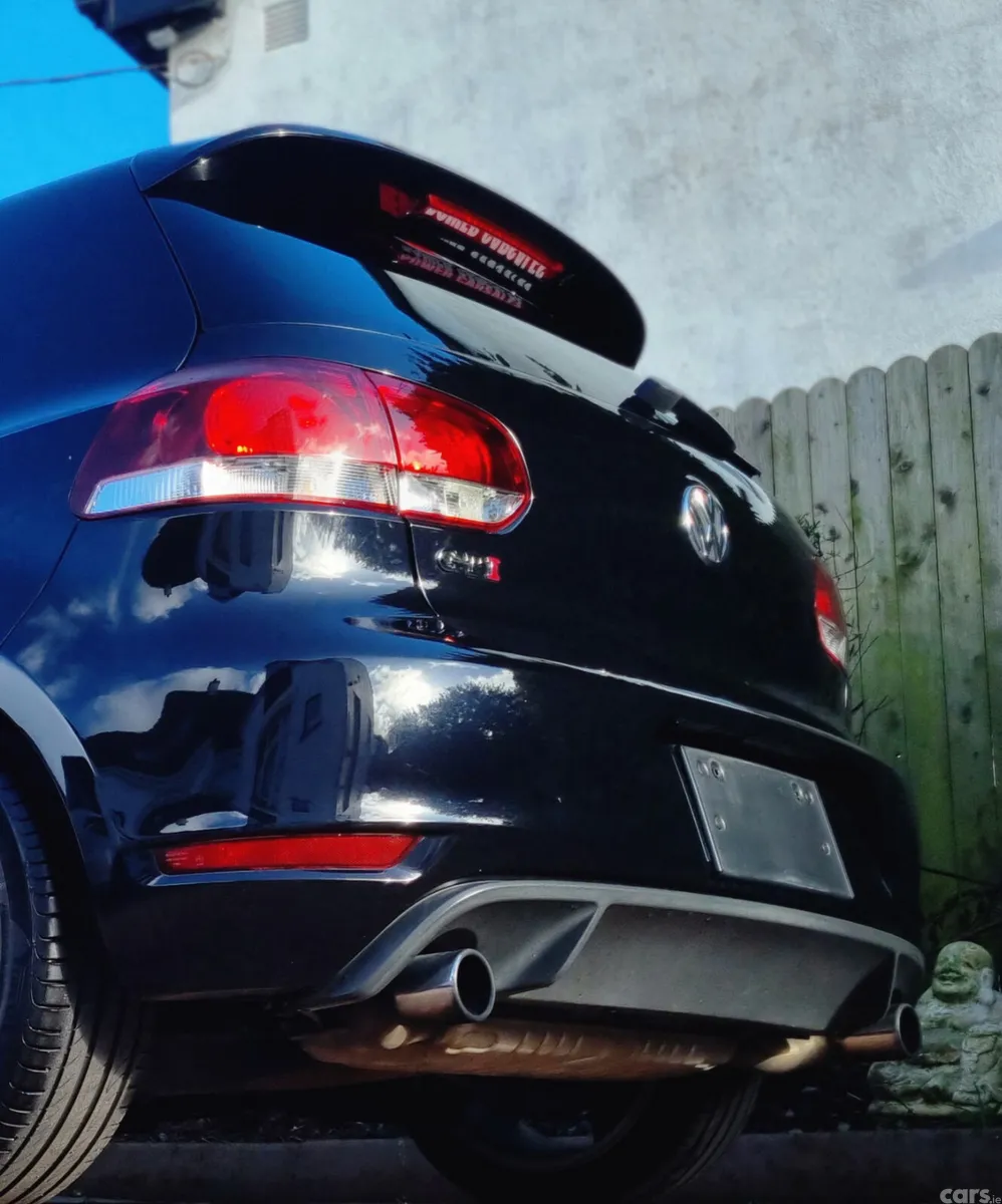 Volkswagen Golf Hatchback, Petrol, 2010, Black