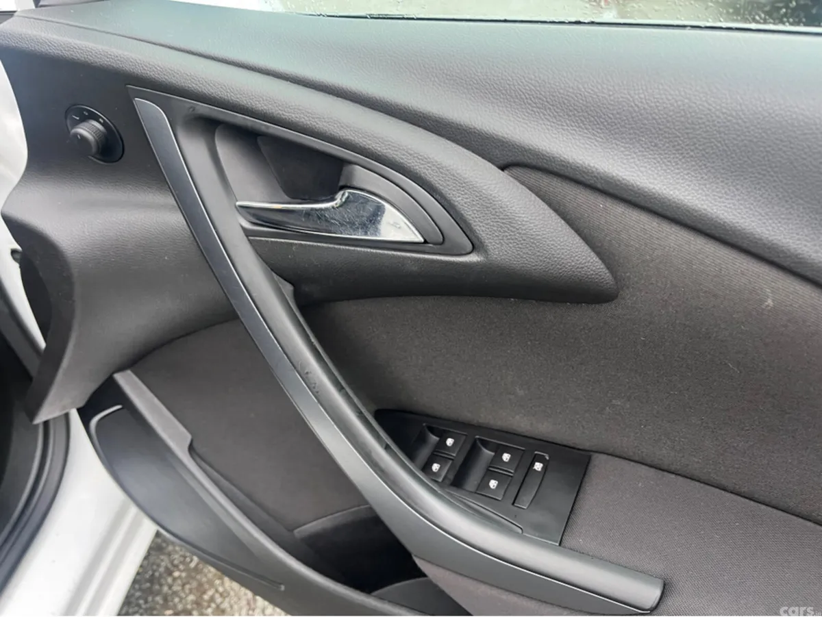 Opel Astra Saloon, Diesel, 2018, White
