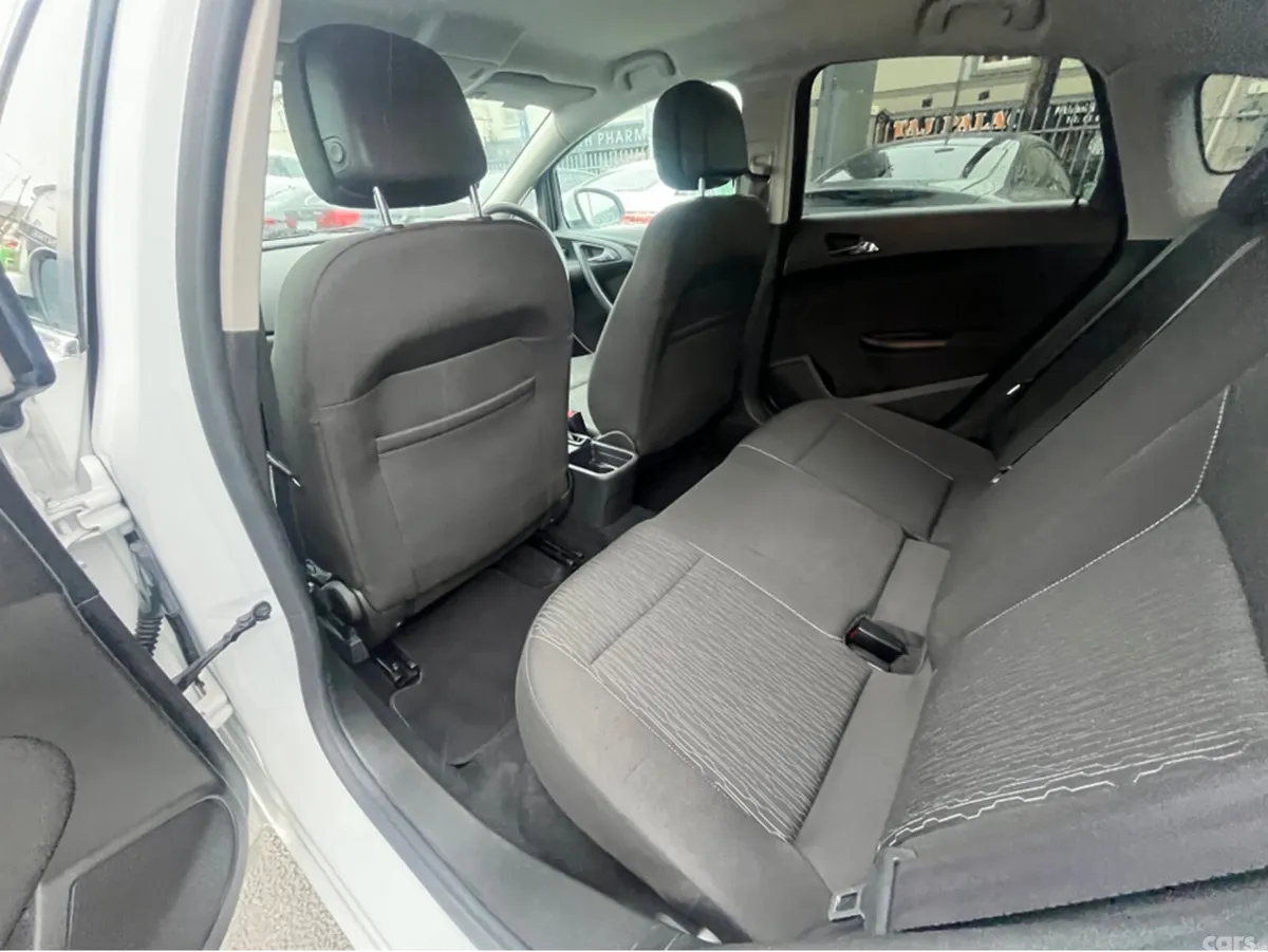 Opel Astra Saloon, Diesel, 2018, White