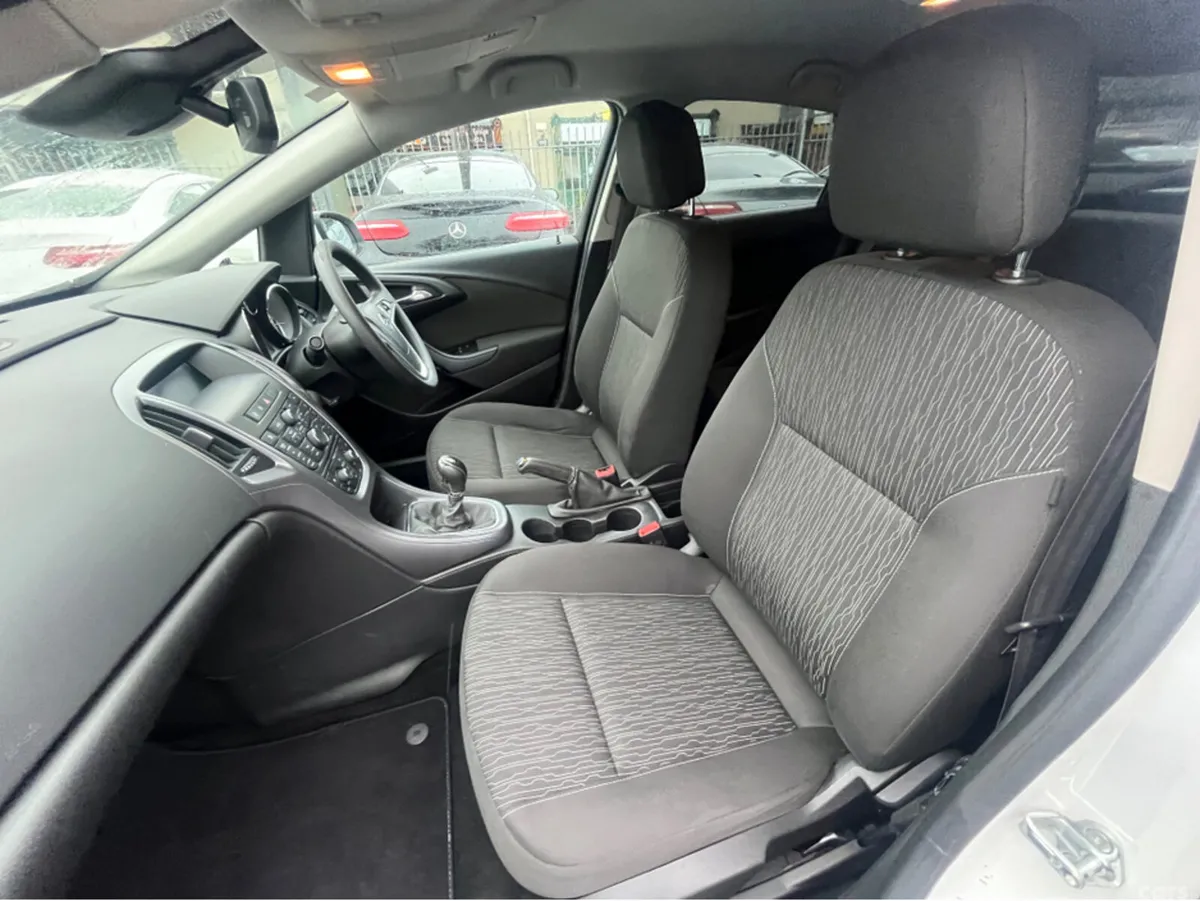 Opel Astra Saloon, Diesel, 2018, White