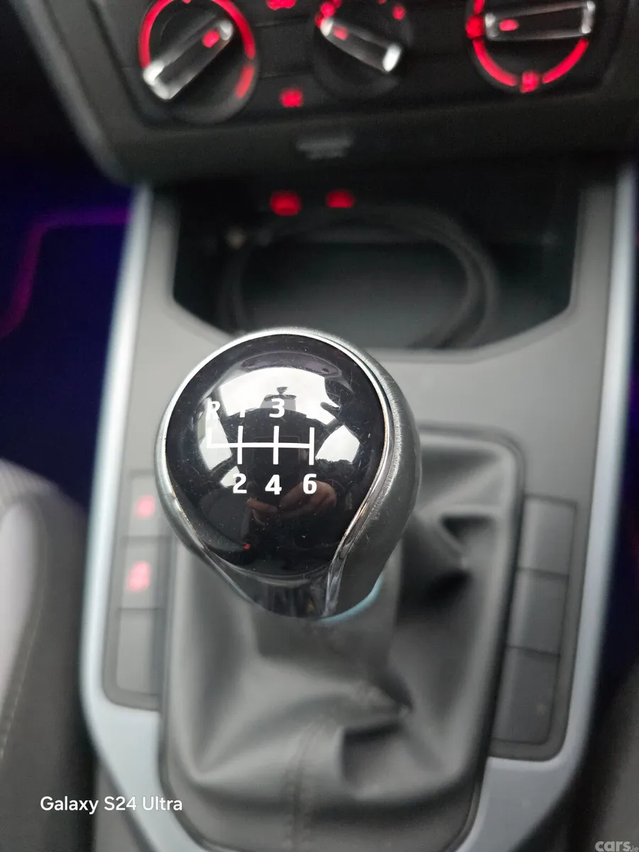 SEAT Arona SUV, Petrol, 2021, Red
