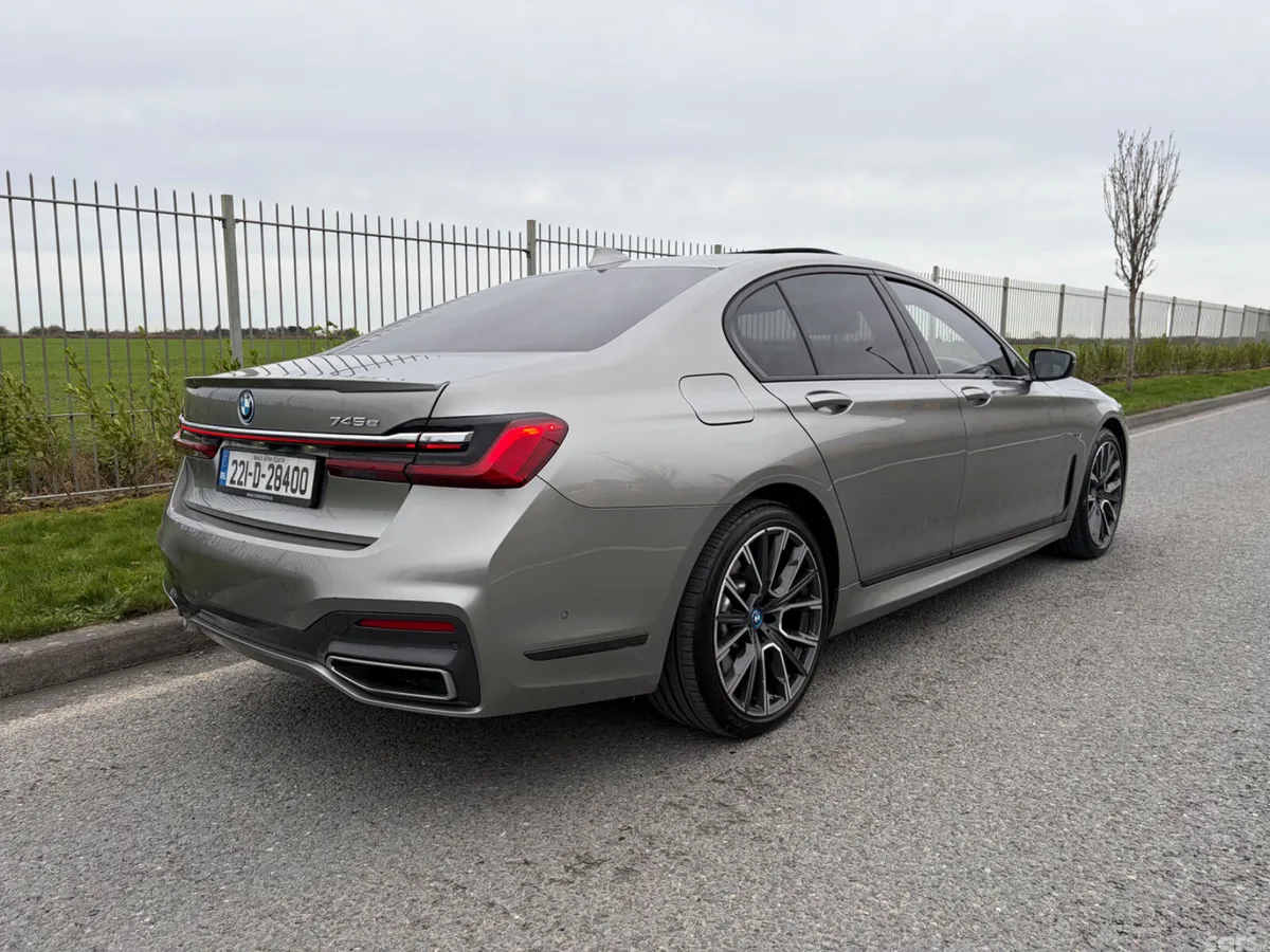 BMW 7-Series Saloon, Petrol Plug-in Hybrid, 2022, Grey