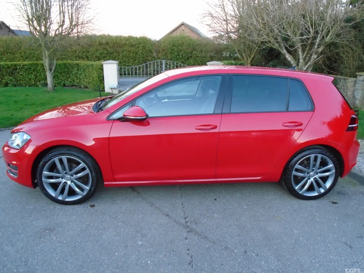 Volkswagen Golf Estate, Diesel, 2017, Red