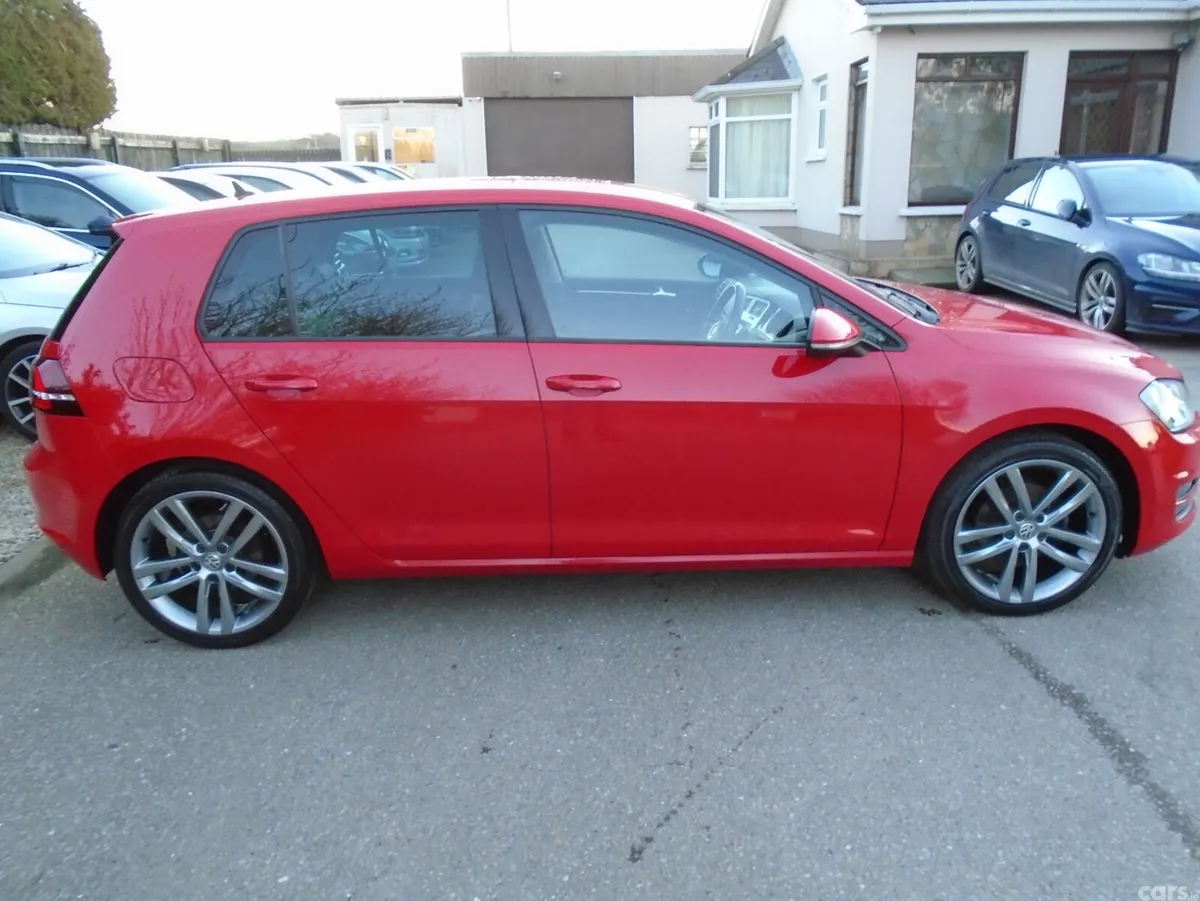 Volkswagen Golf Estate, Diesel, 2017, Red
