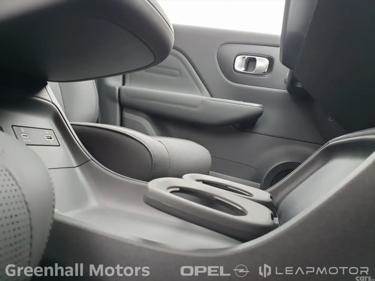 Leapmotor B10 SUV, Electric, 2027, Silver