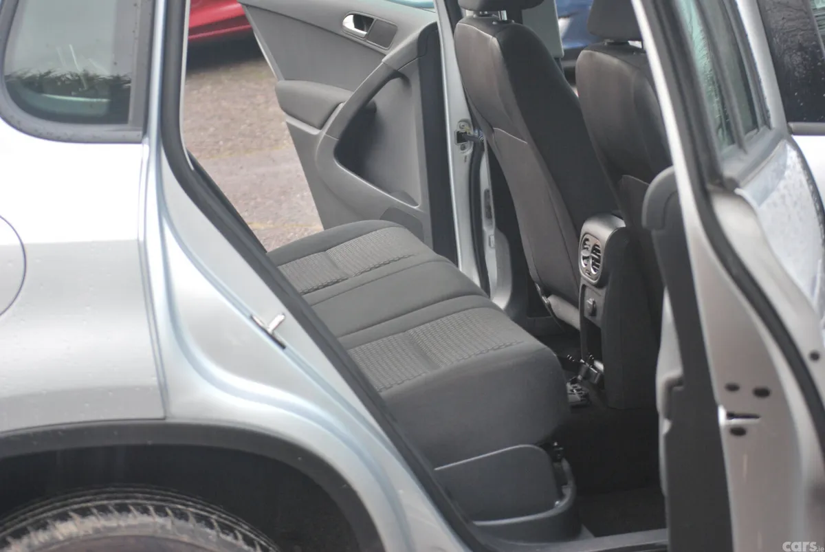 Volkswagen Tiguan SUV, Diesel, 2011, Silver