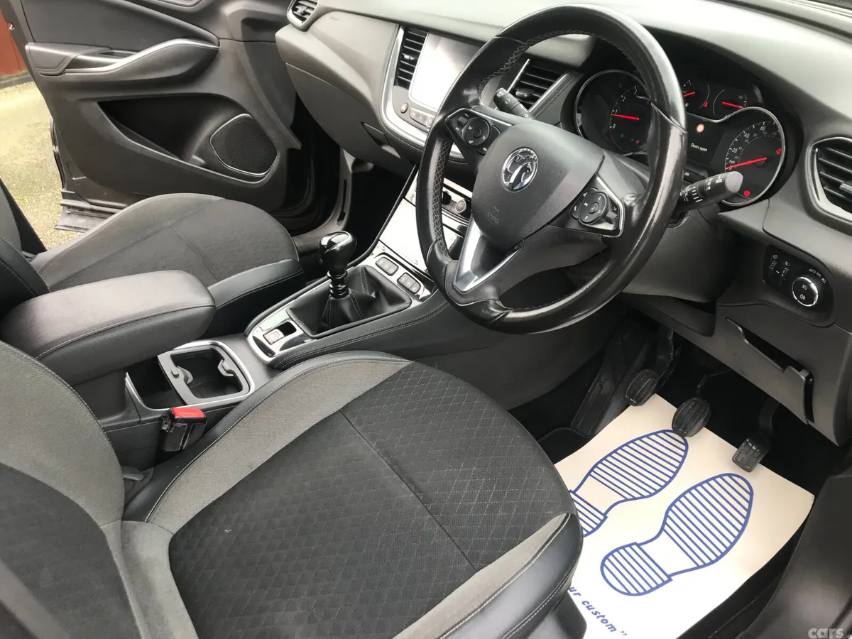 Vauxhall Grandland X Hatchback, Petrol, 2018, Grey
