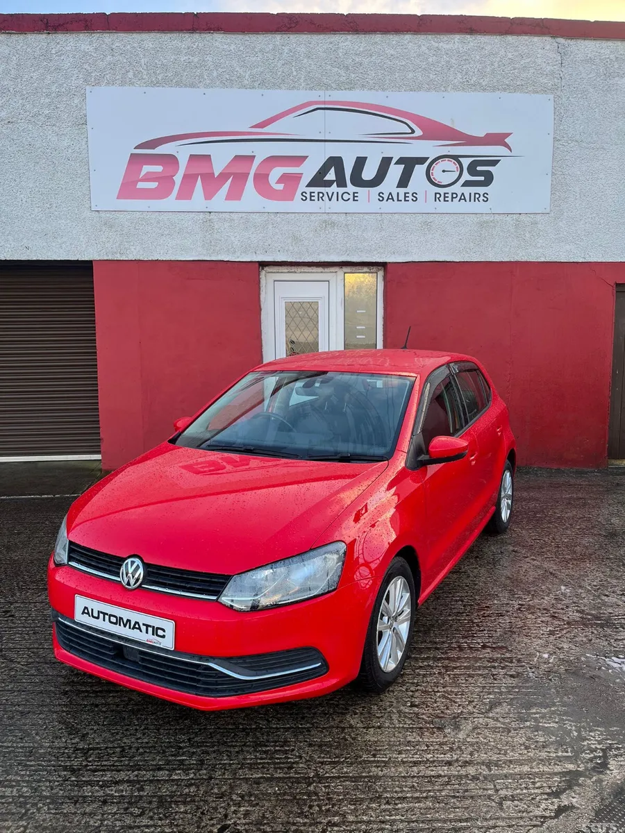 Volkswagen Polo Hatchback, Petrol, 2016, Red