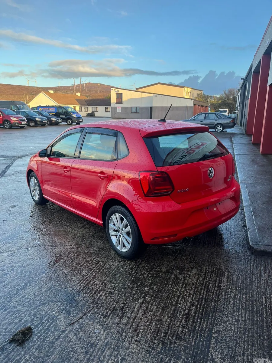 Volkswagen Polo Hatchback, Petrol, 2016, Red