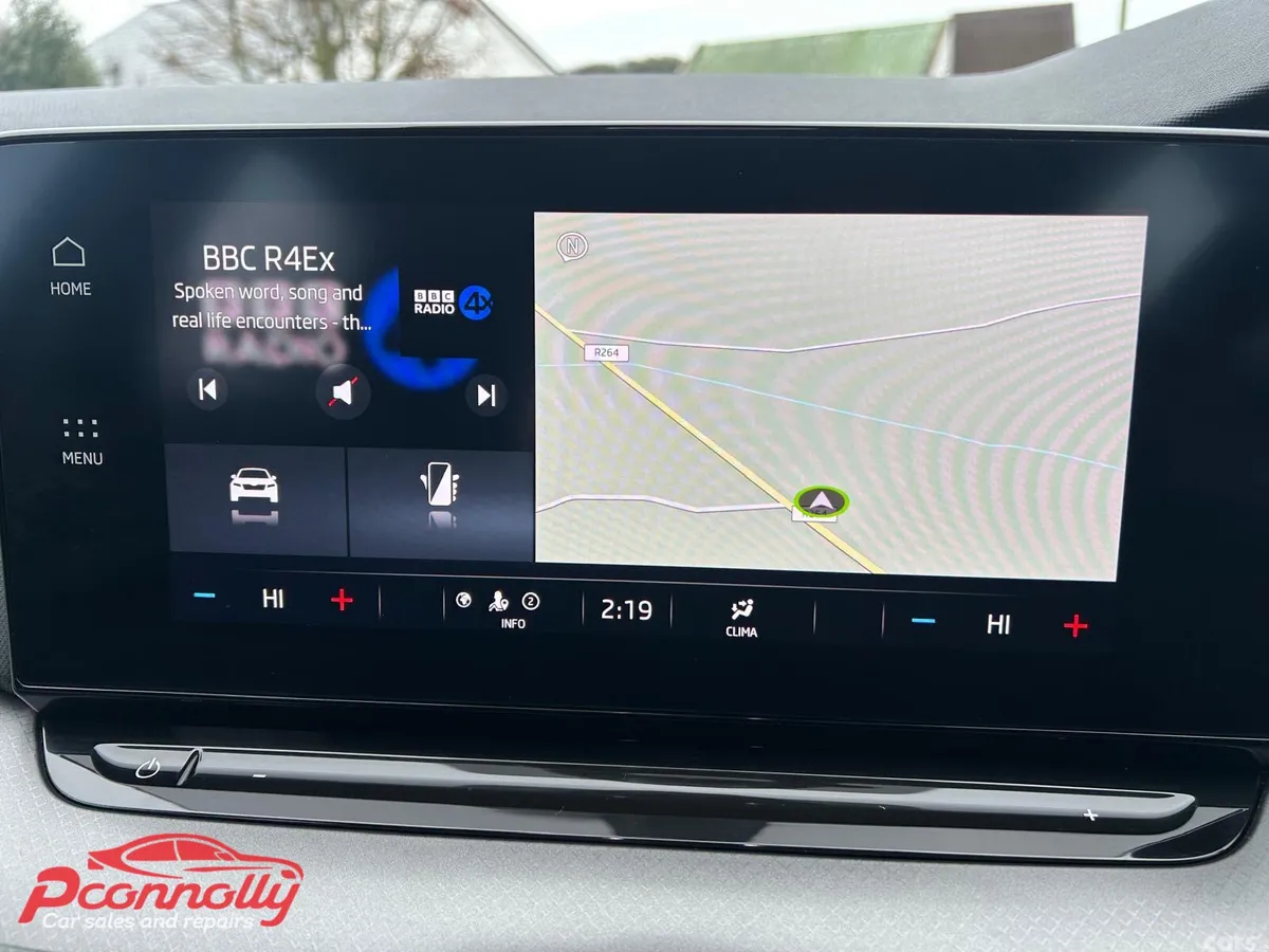 Skoda Octavia Hatchback, Diesel, 2022, Red