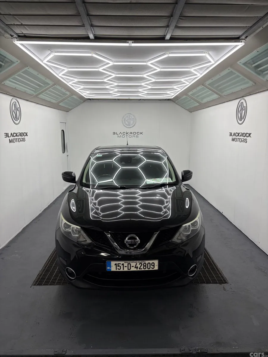 Nissan Qashqai Hatchback, Diesel, 2015, Black