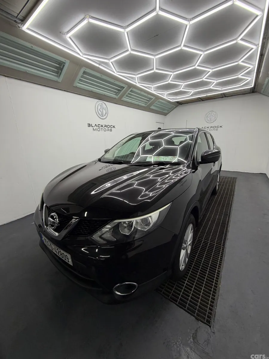 Nissan Qashqai Hatchback, Diesel, 2015, Black