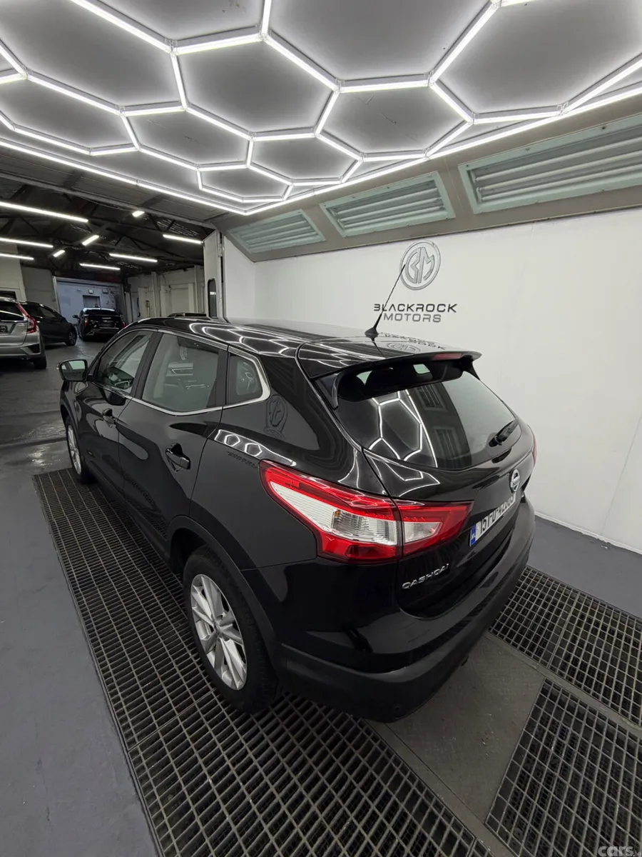 Nissan Qashqai Hatchback, Diesel, 2015, Black