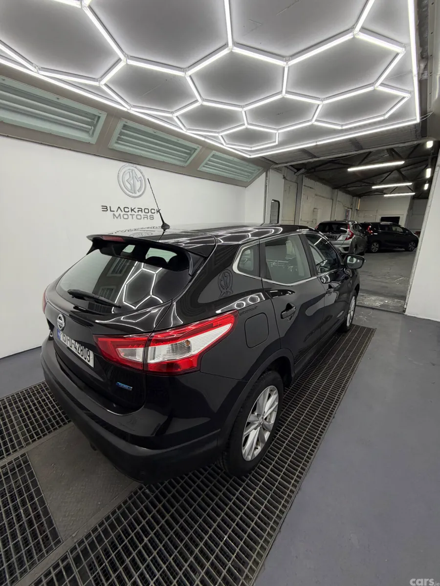 Nissan Qashqai Hatchback, Diesel, 2015, Black