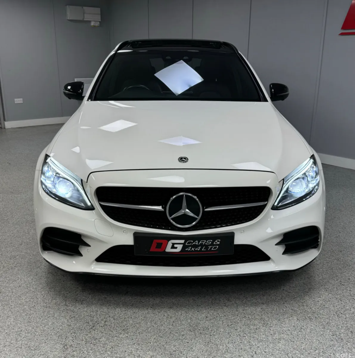 Mercedes-Benz 300 Estate, Diesel Hybrid, 2020, White