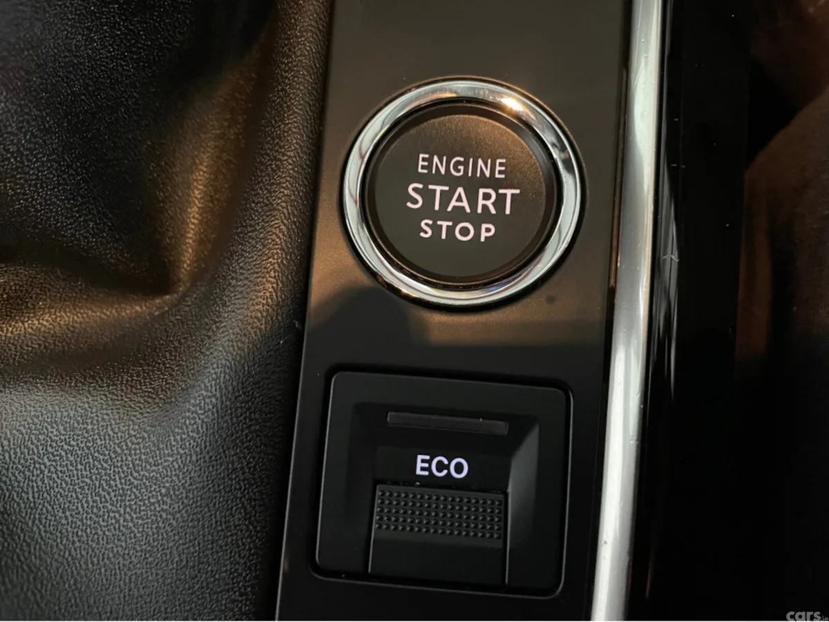 Peugeot 5008 MPV, Diesel, 2022, Grey
