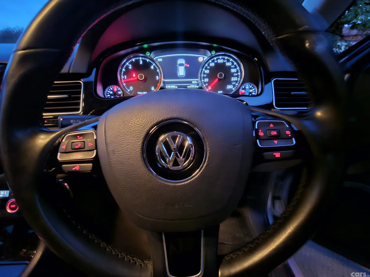 Volkswagen Touareg SUV, Diesel, 2013, Silver