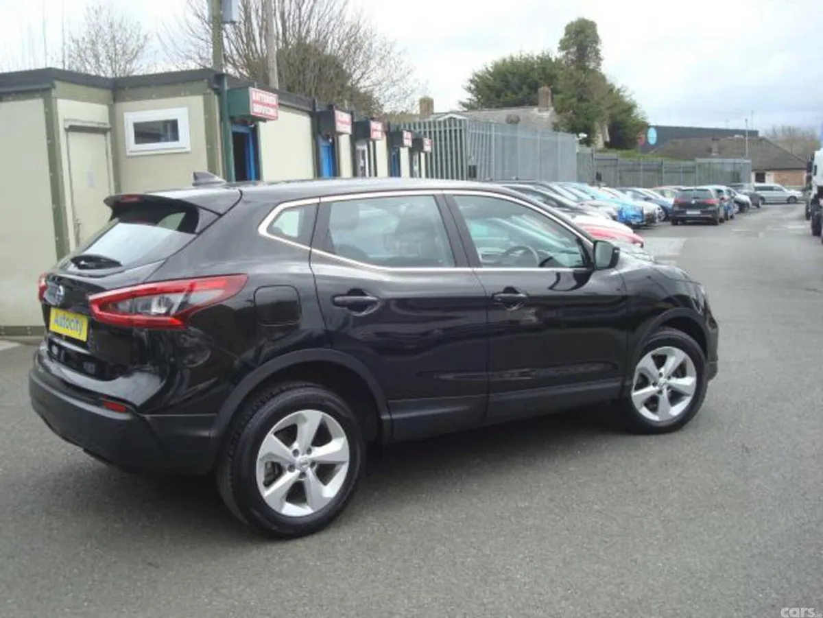 Nissan Qashqai Hatchback, Petrol, 2020, Black