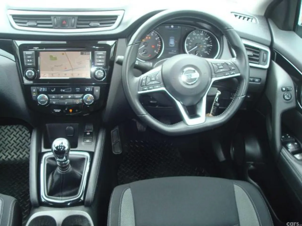 Nissan Qashqai Hatchback, Petrol, 2020, Black