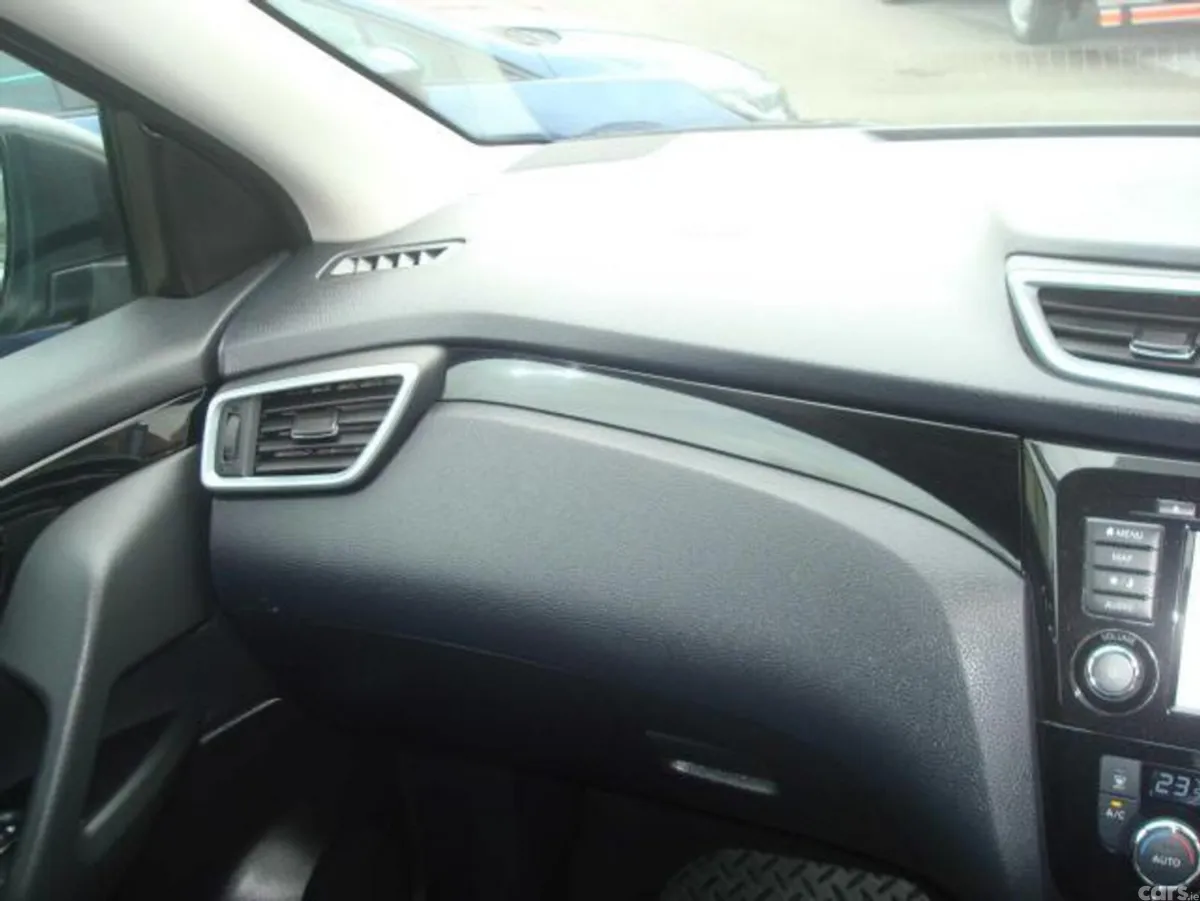 Nissan Qashqai Hatchback, Petrol, 2020, Black