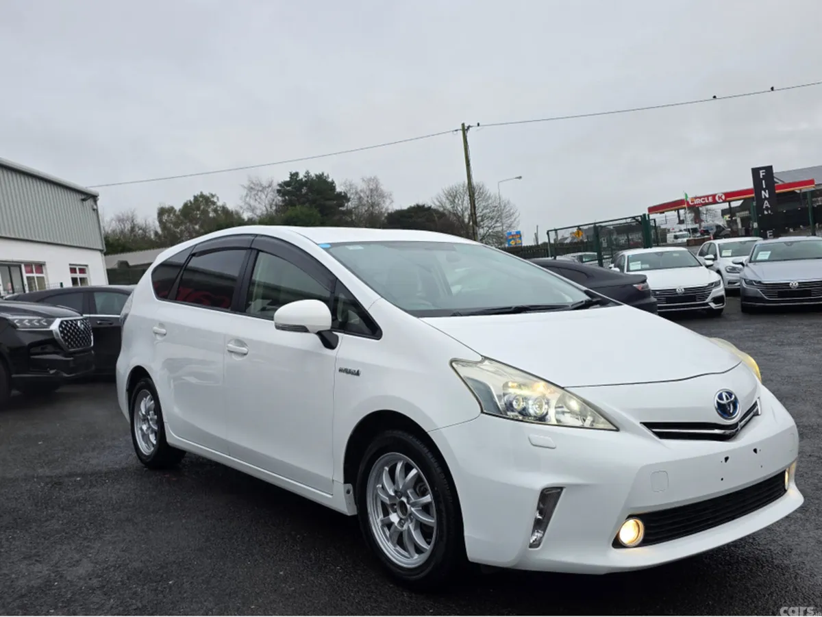 Toyota Prius MPV, Petrol Hybrid, 2013, White