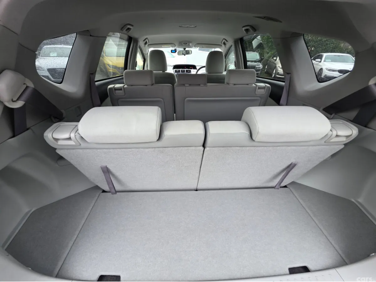 Toyota Prius MPV, Petrol Hybrid, 2013, White