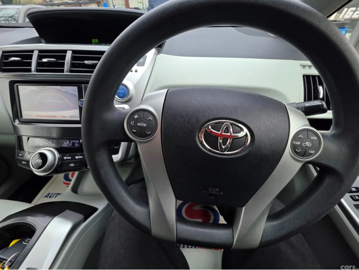 Toyota Prius MPV, Petrol Hybrid, 2013, White