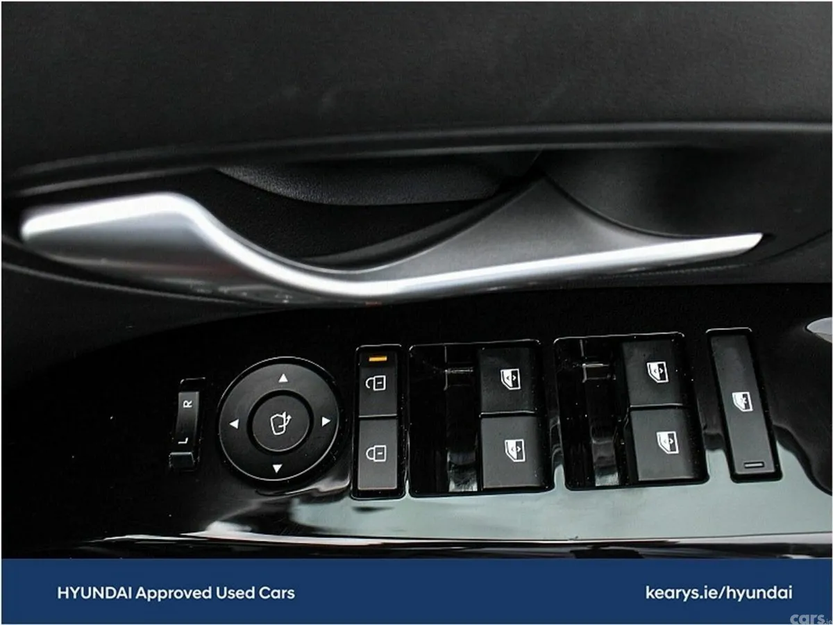 Hyundai Tucson SUV, Petrol Plug-in Hybrid, 2025, Red
