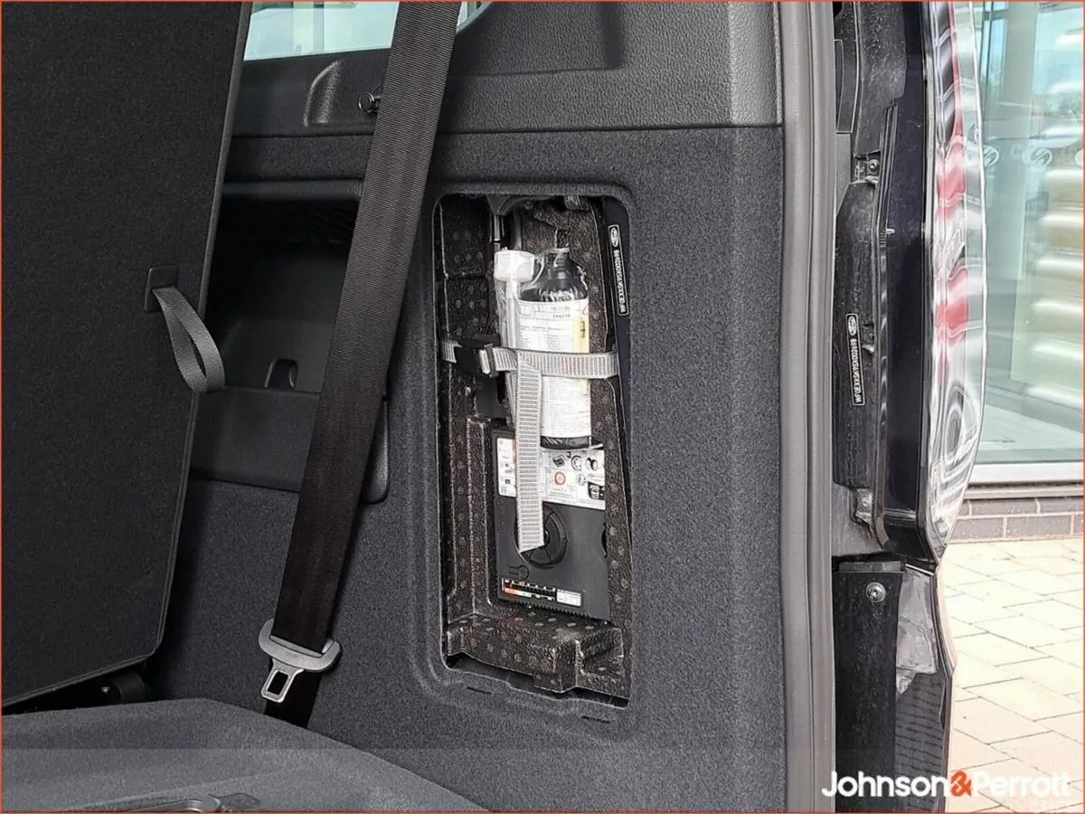 Ford Tourneo Connect MPV, Petrol Plug-in Hybrid, 2027, 